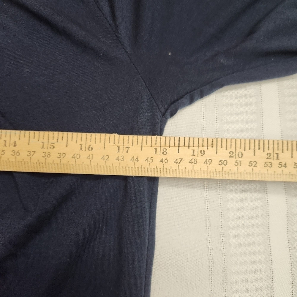 3/$25 Banana Republic navy blue V neck 3/4 sleeve tie front top size Medium - Picture 7 of 8